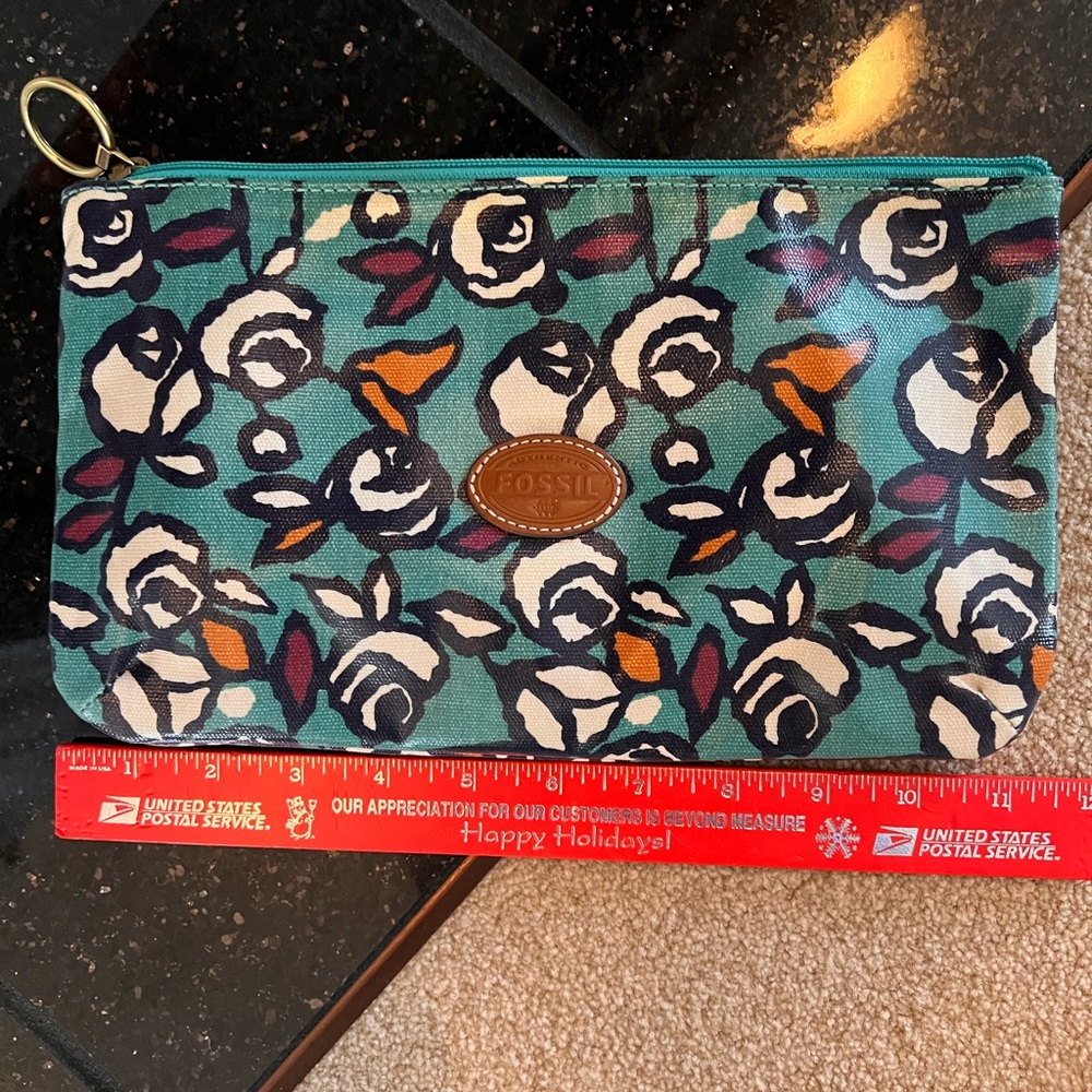 Fossil Floral Print Women's Clutch - Green and White